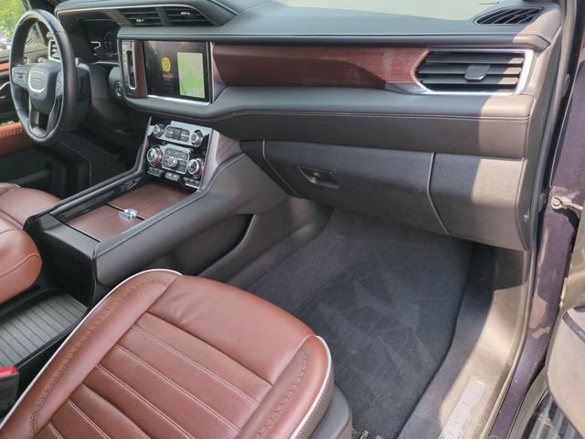 Used 2024 GMC Yukon Denali Ultimate AWD/4WD image 19