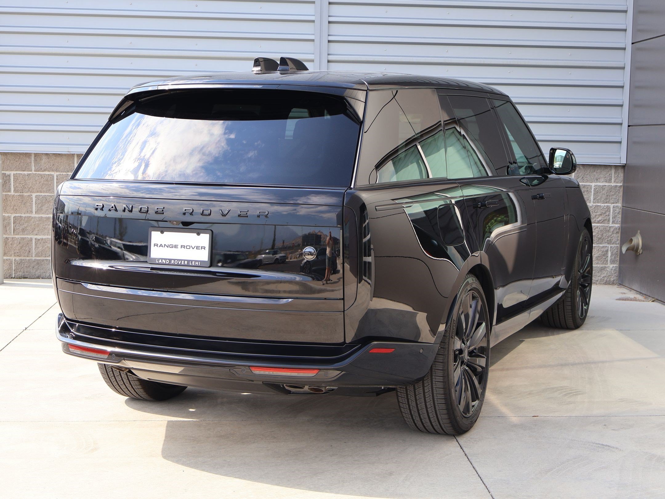 New 2026 Land Rover Range Rover Long Wheel Base SV AWD/4WD image 5