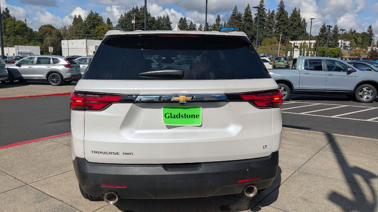 Used 2023 Chevrolet Traverse LT w/ LPO, Floor Liner Package AWD/4WD image 8