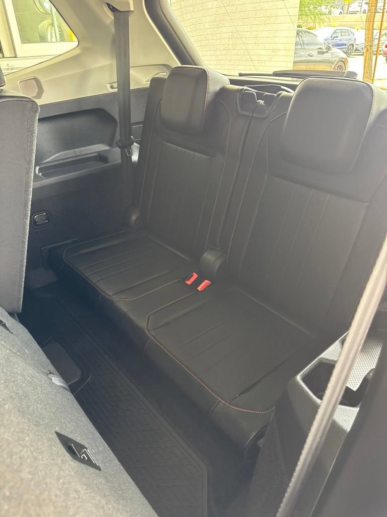 Certified 2024 Volkswagen Tiguan Wolfsburg Edition FWD image 12