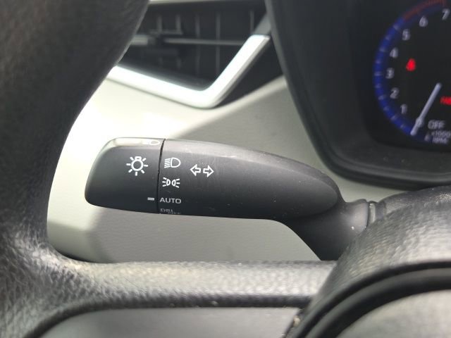 Used 2021 Toyota Corolla LE image 34