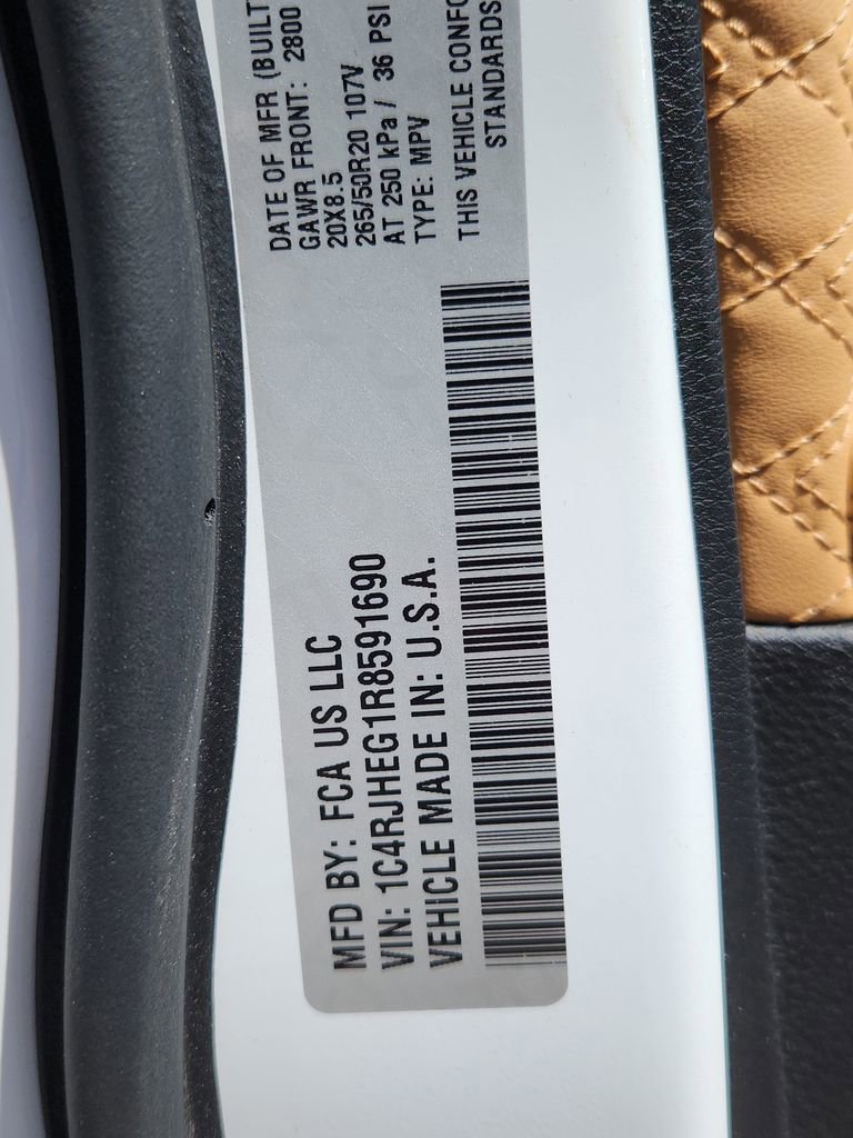 Certified 2024 Jeep Grand Cherokee Summit AWD/4WD image 17