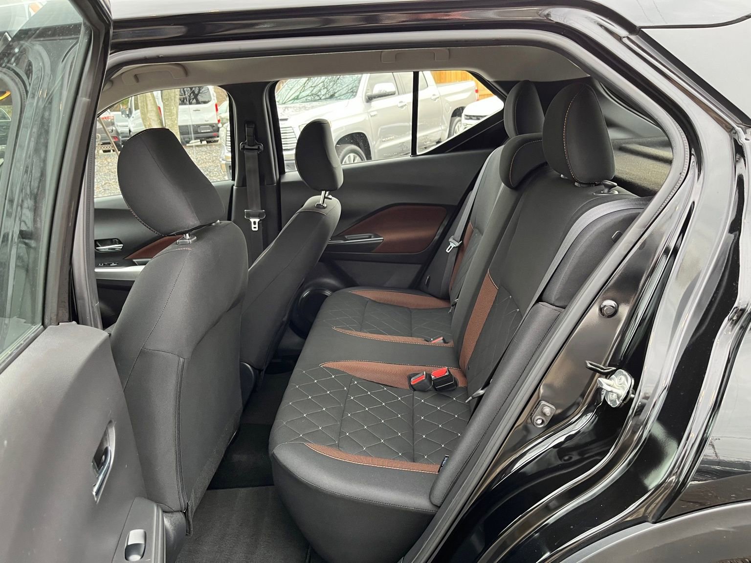 Used 2020 Nissan Kicks SR image 13