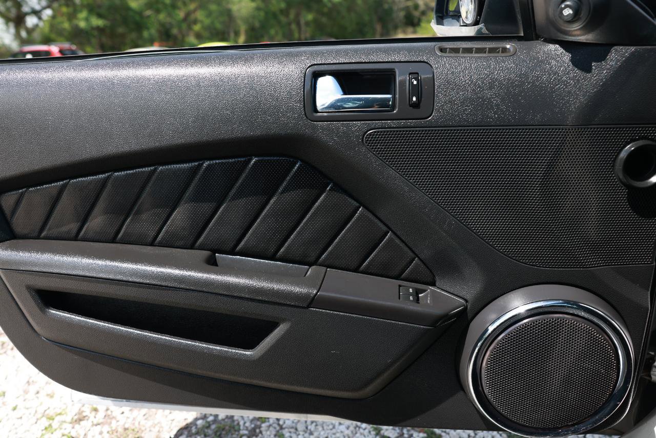 Used 2012 Ford Mustang Premium RWD image 37