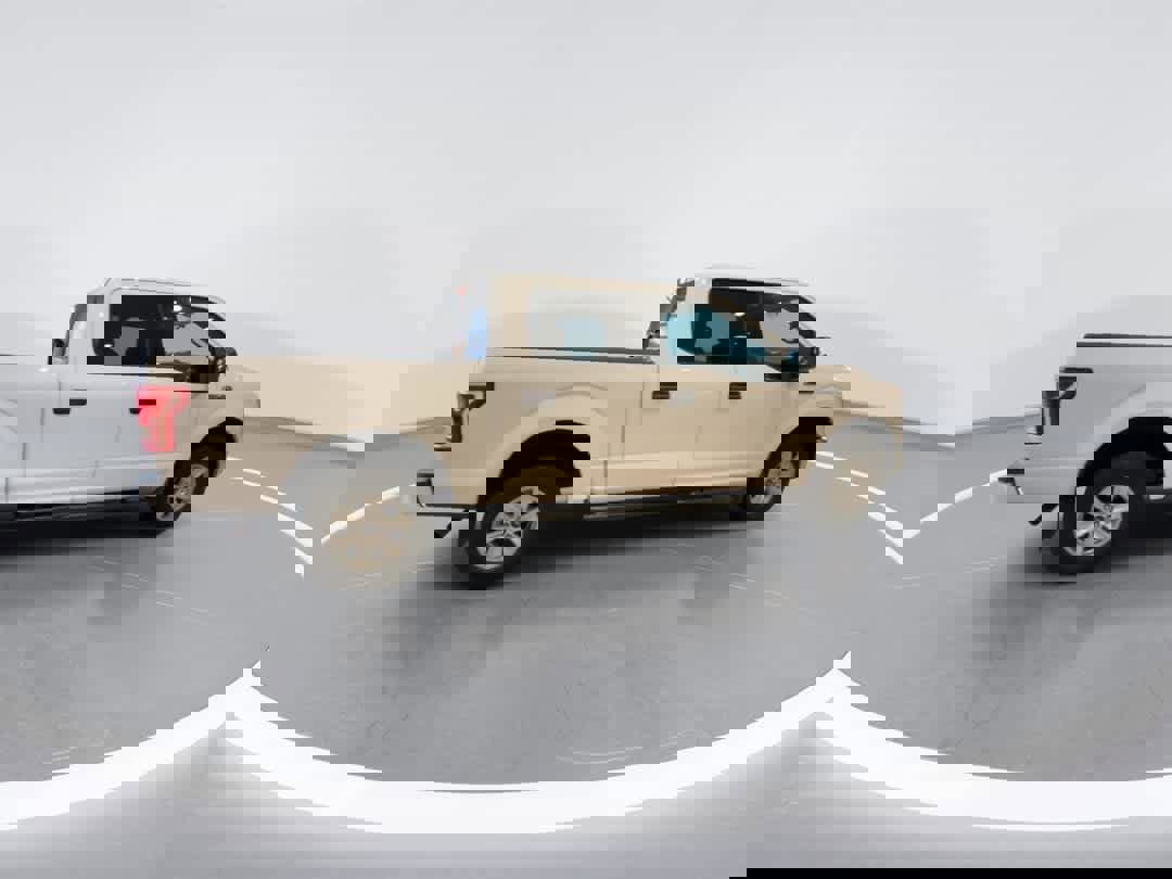 Used 2015 Ford F150 XLT w/ Trailer Tow Package image 8