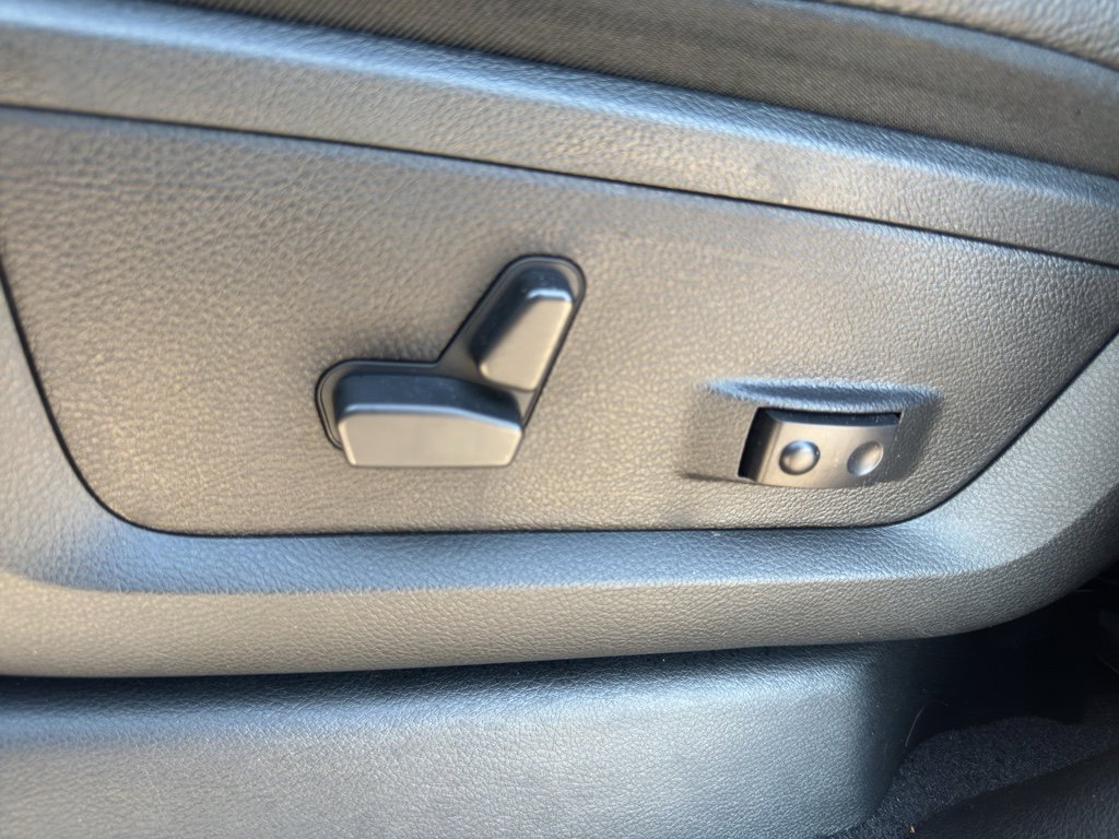 Used 2024 RAM 2500 Limited image 14