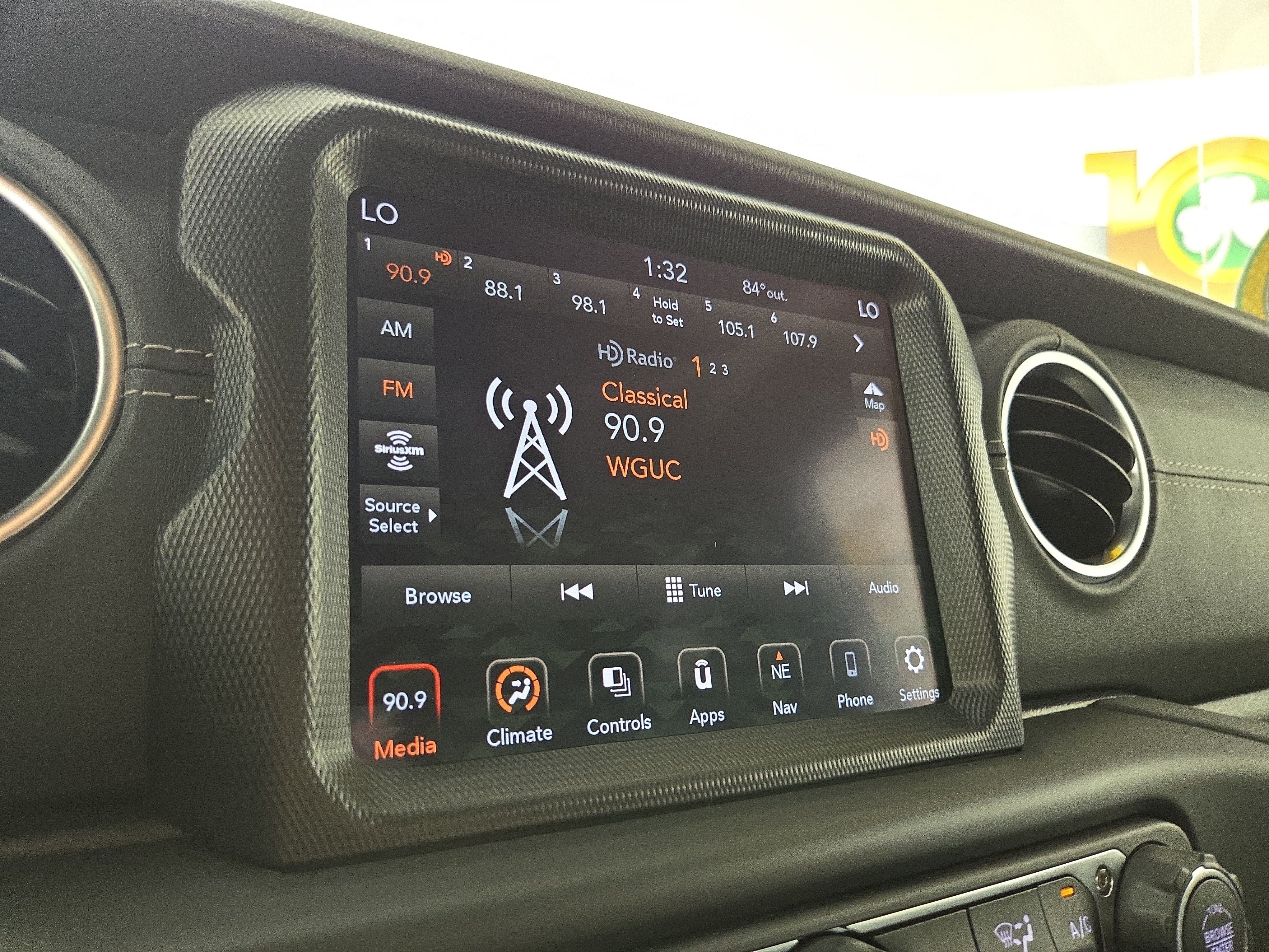 Used 2021 Jeep Wrangler Unlimited Sahara w/ Dual Top Group AWD/4WD image 20