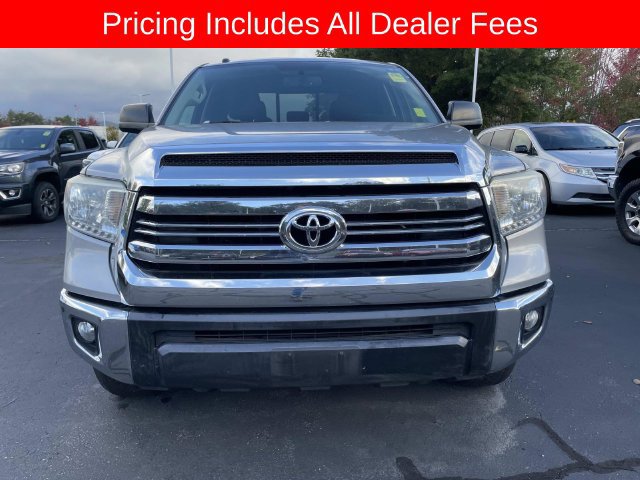 Used 2016 Toyota Tundra SR5 w/ TRD Off Road Package AWD/4WD image 14