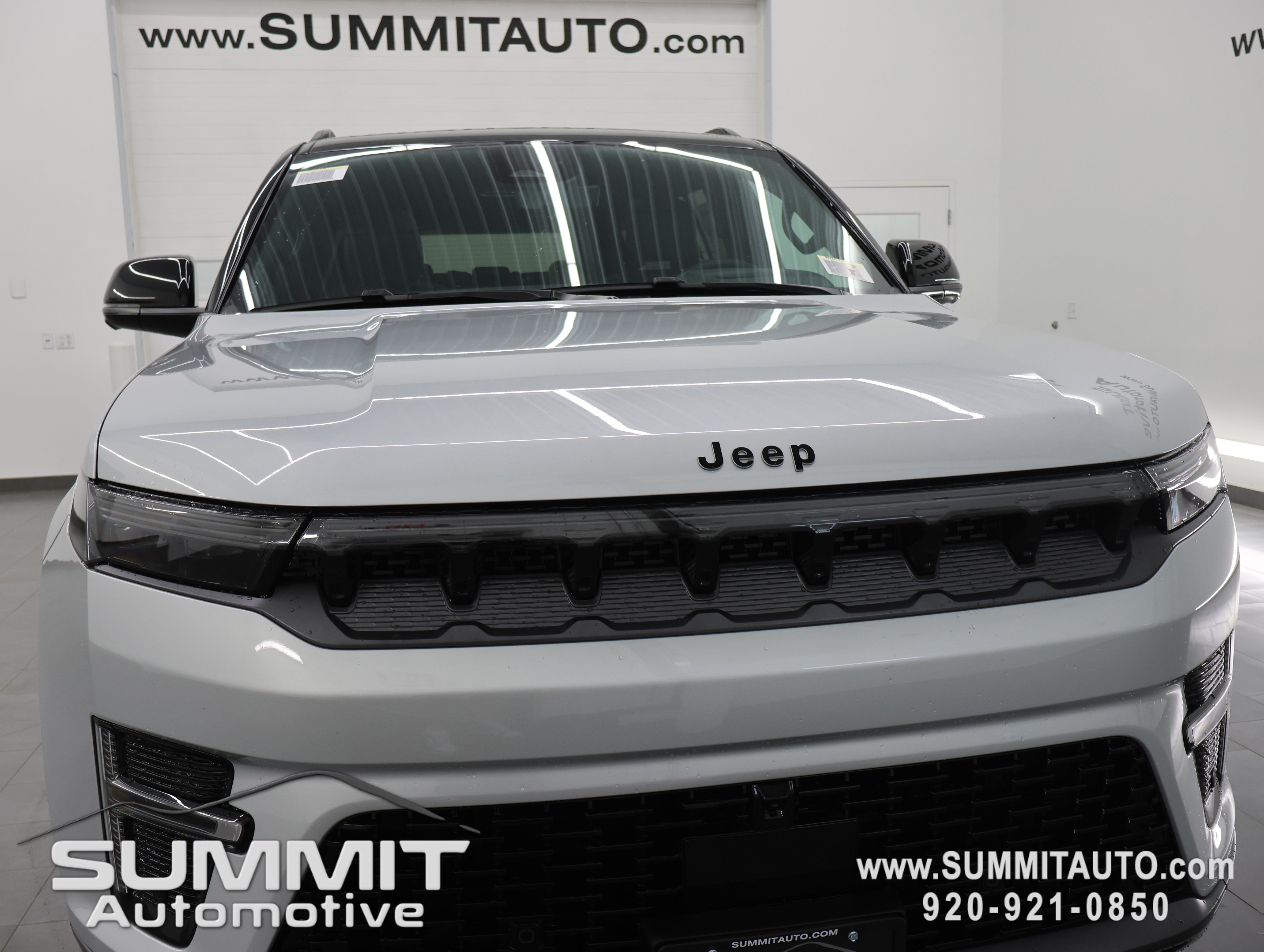 New 2026 Jeep Grand Wagoneer L Summit w/ Premium Group III AWD/4WD image 26