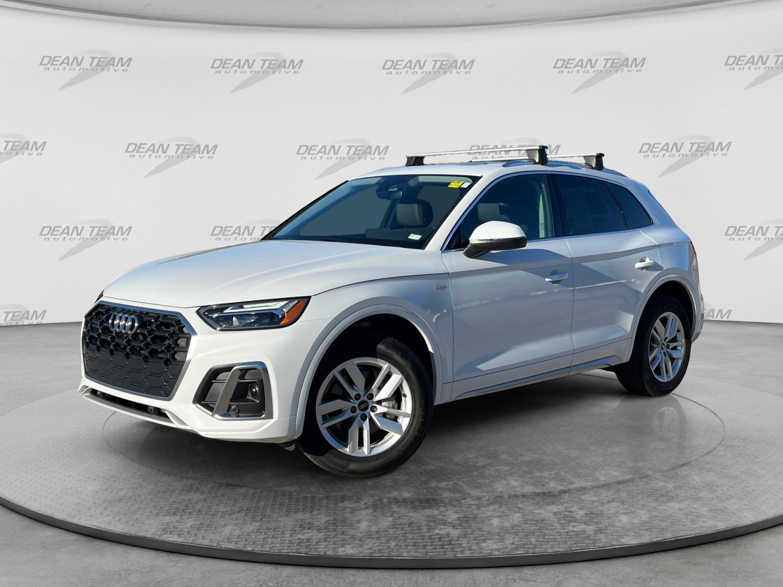 Used 2023 Audi Q5 2.0T Premium w/ Convenience Package AWD/4WD image 3