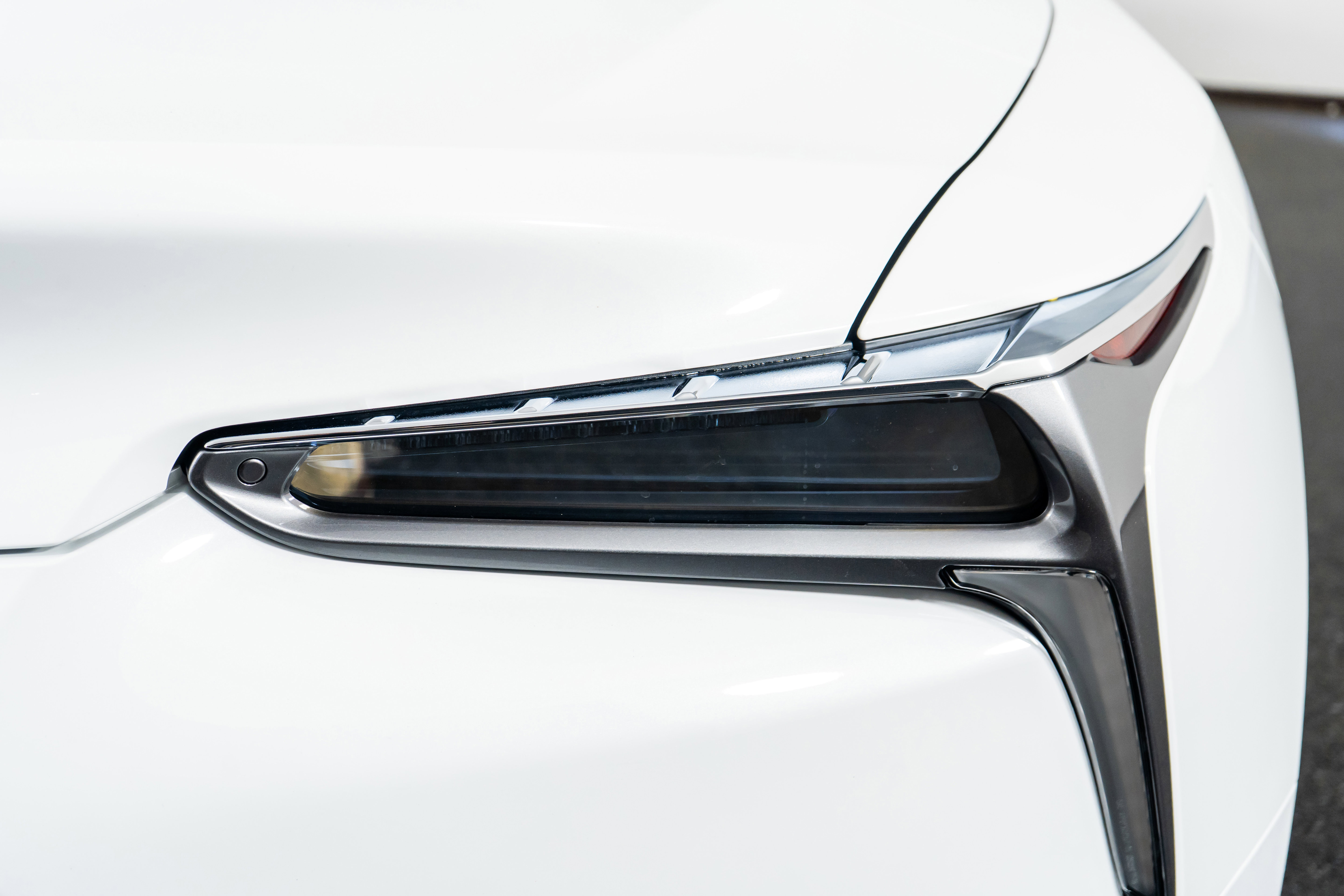 Used 2024 Lexus LC 500 Convertible image 12