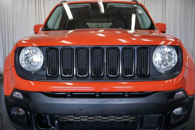 Used 2017 Jeep Renegade Altitude image 3