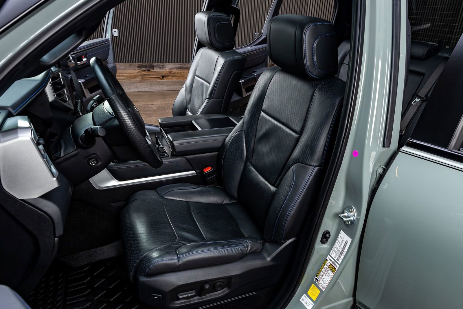 Used 2025 Toyota Tundra Platinum AWD/4WD image 29