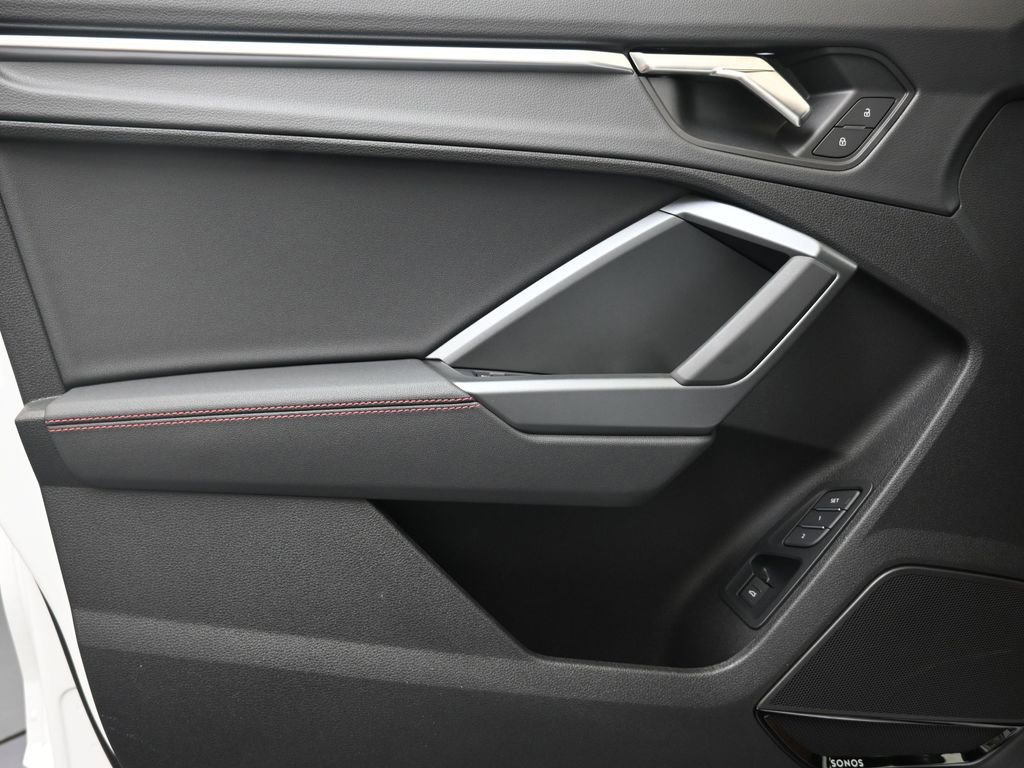 Used 2025 Audi Q3 2.0T Premium Plus w/ Premium Plus Package image 24