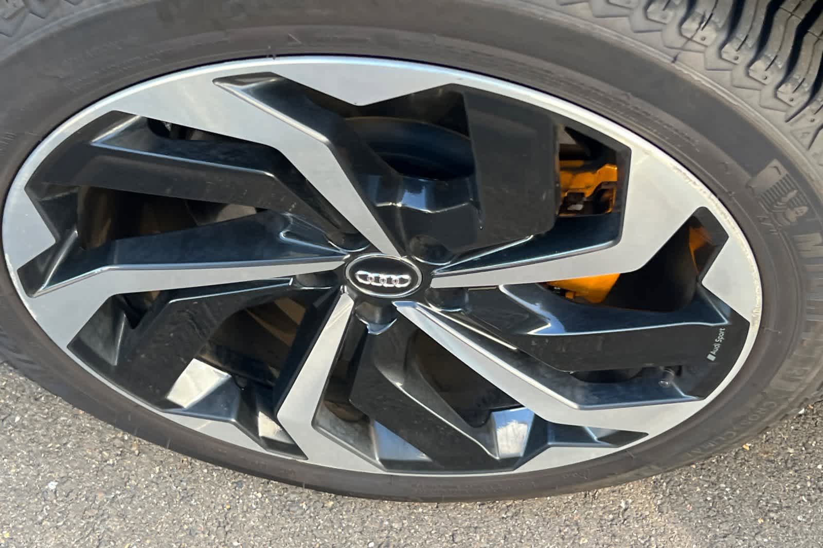 Used 2020 Audi e-tron Prestige AWD/4WD image 17