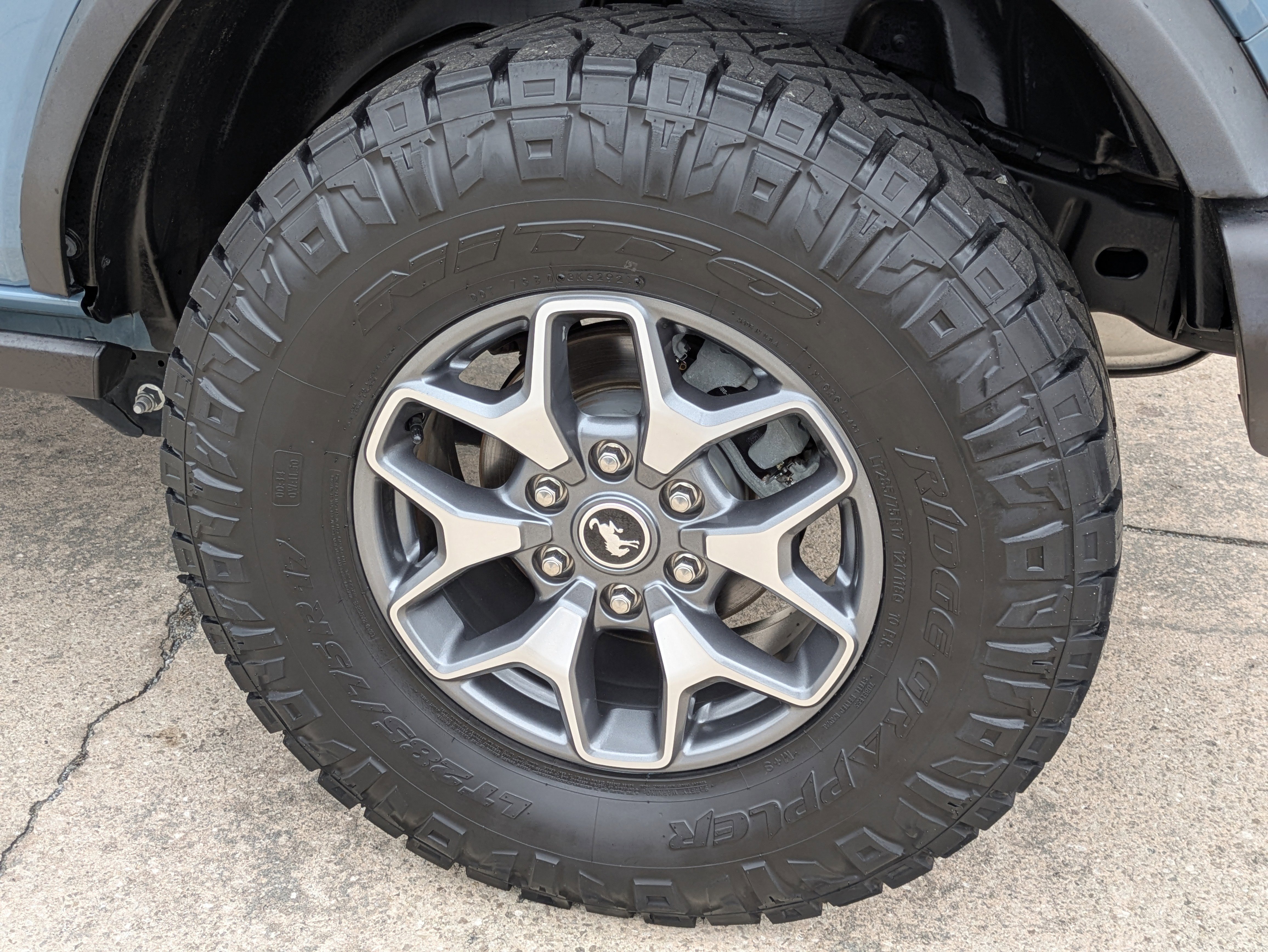 Used 2021 Ford Bronco Badlands image 9