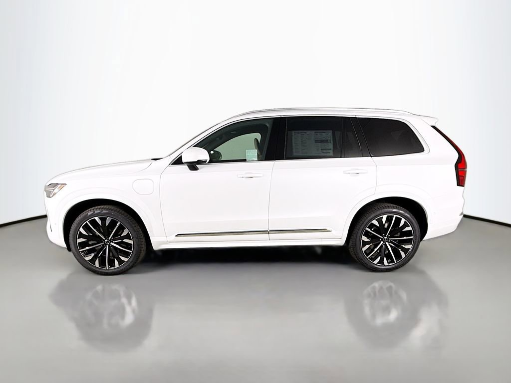 New 2026 Volvo XC90 T8 Plus w/ Protection Package Premier image 4