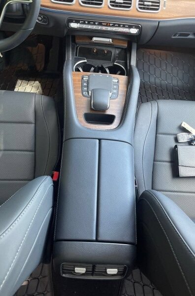 Used 2025 Mercedes-Benz GLE 350 4MATIC image 9
