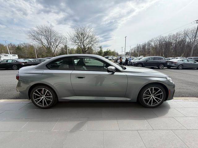 Used 2025 BMW 230i xDrive Coupe w/ Premium Package image 6