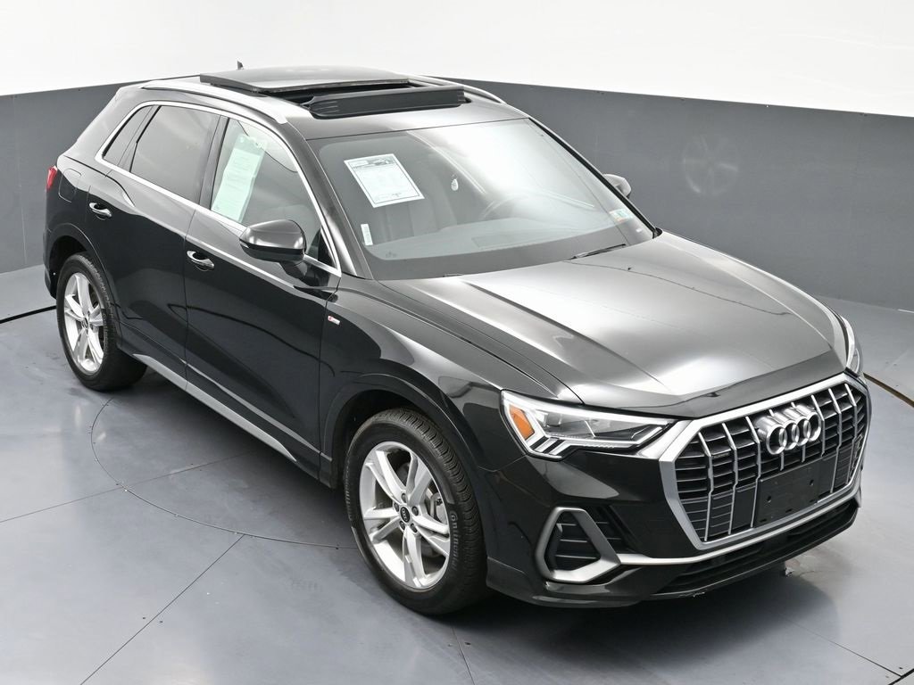 Used 2022 Audi Q3 2.0T Premium Plus w/ Premium Plus Package image 41