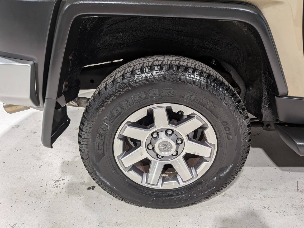 Used 2014 Toyota FJ Cruiser 4WD w/ Upgrade Package image 31