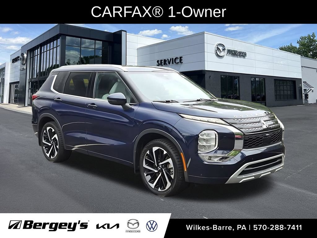 Used 2023 Mitsubishi Outlander SEL AWD/4WD image 3