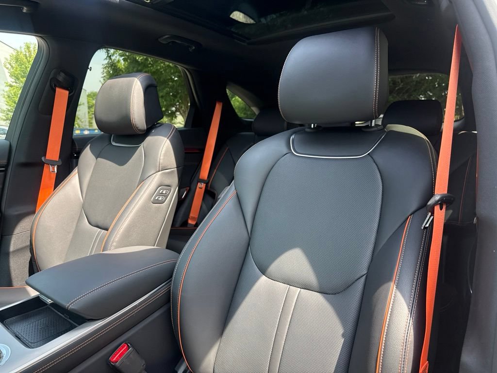 New 2026 Genesis GV70 3.5T Sport Advanced AWD/4WD image 13