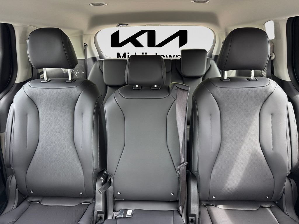 New 2027 Kia Carnival FWD image 16