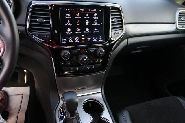 Used 2019 Jeep Grand Cherokee Altitude image 24