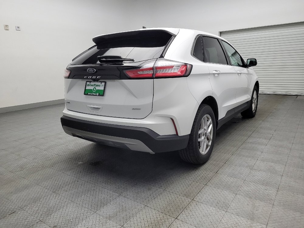 Used 2024 Ford Edge SEL image 9