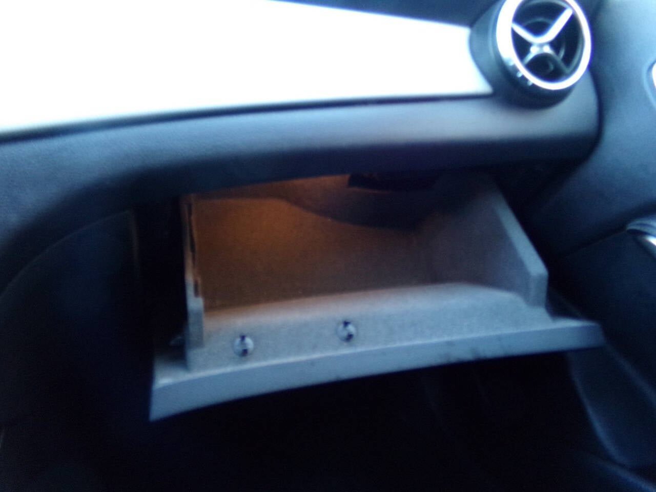 Used 2014 Mercedes-Benz CLA 250 image 32