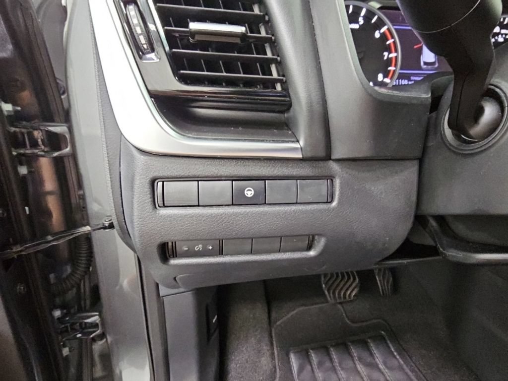 Used 2023 Nissan Rogue SV FWD image 26