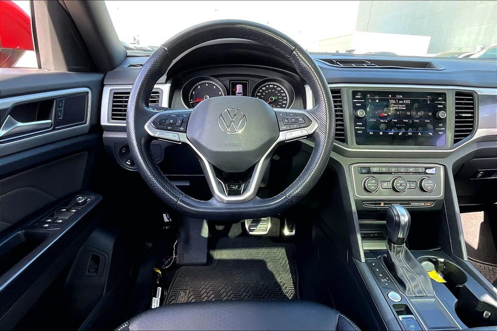 Used 2021 Volkswagen Atlas Cross Sport SE w/ Panoramic Sunroof Package FWD image 6