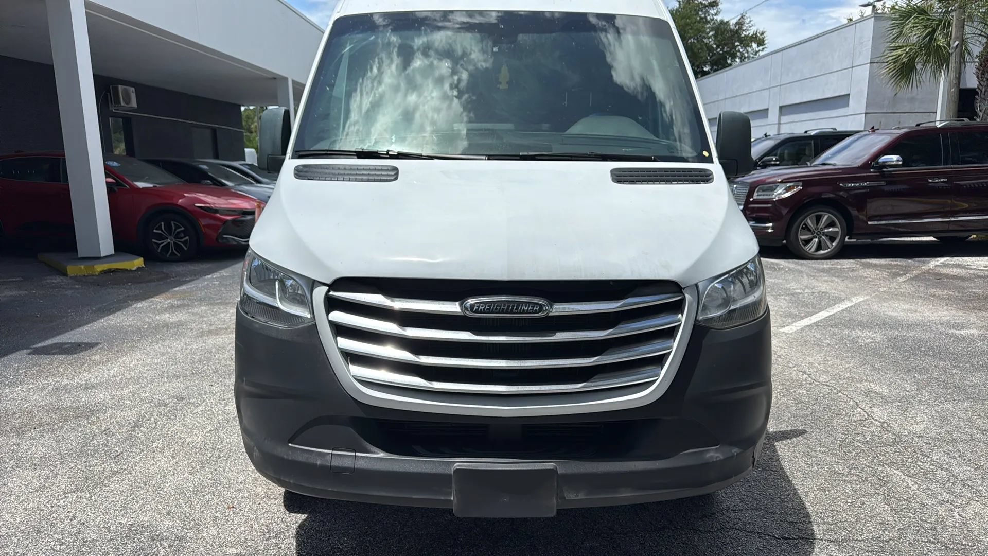 Used 2021 Freightliner Sprinter 2500 RWD image 8