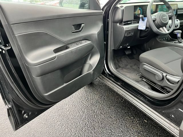 New 2026 Hyundai Kona SE FWD image 14