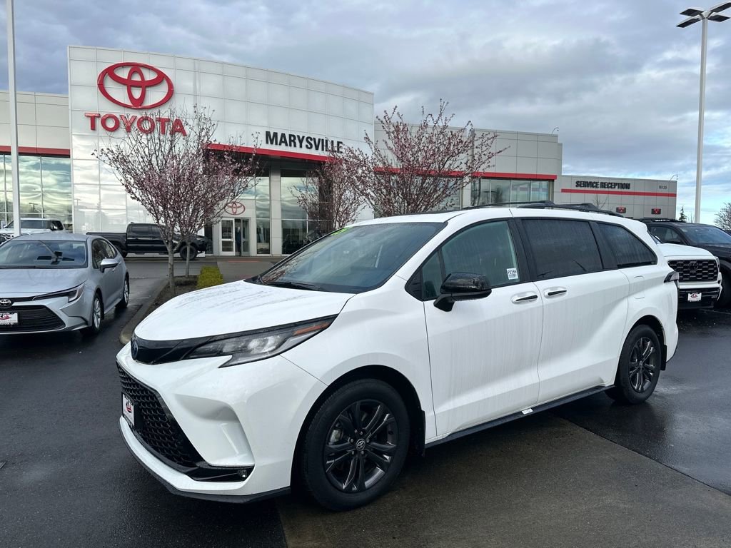 Used 2025 Toyota Sienna XSE w/ XSE Plus Package 360° Tour
