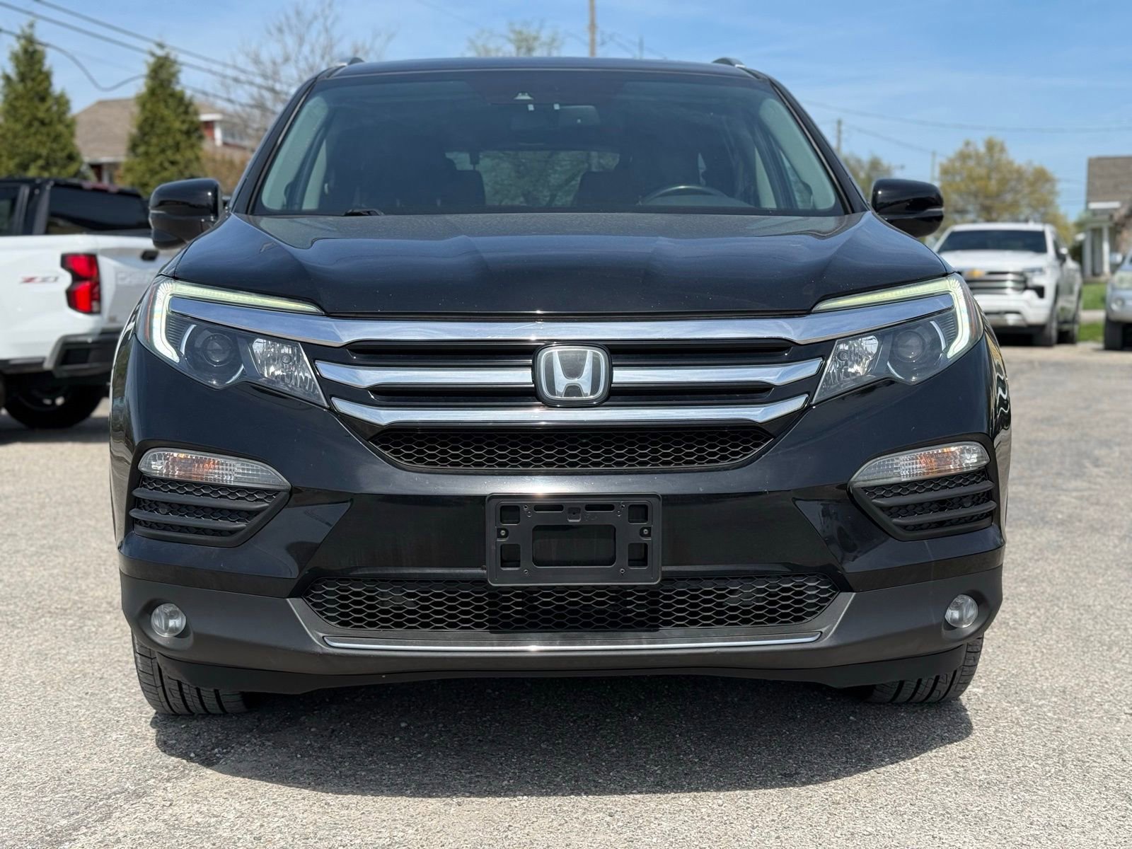 Used 2017 Honda Pilot Touring image 11