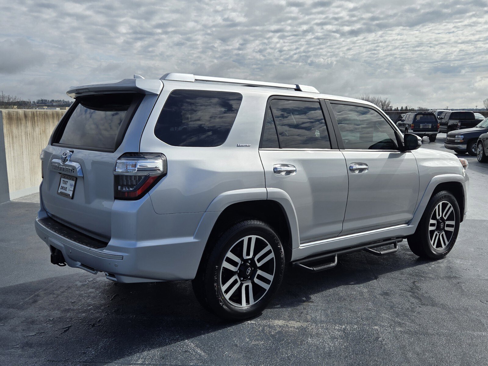 Used 2022 Toyota 4Runner Limited image 9