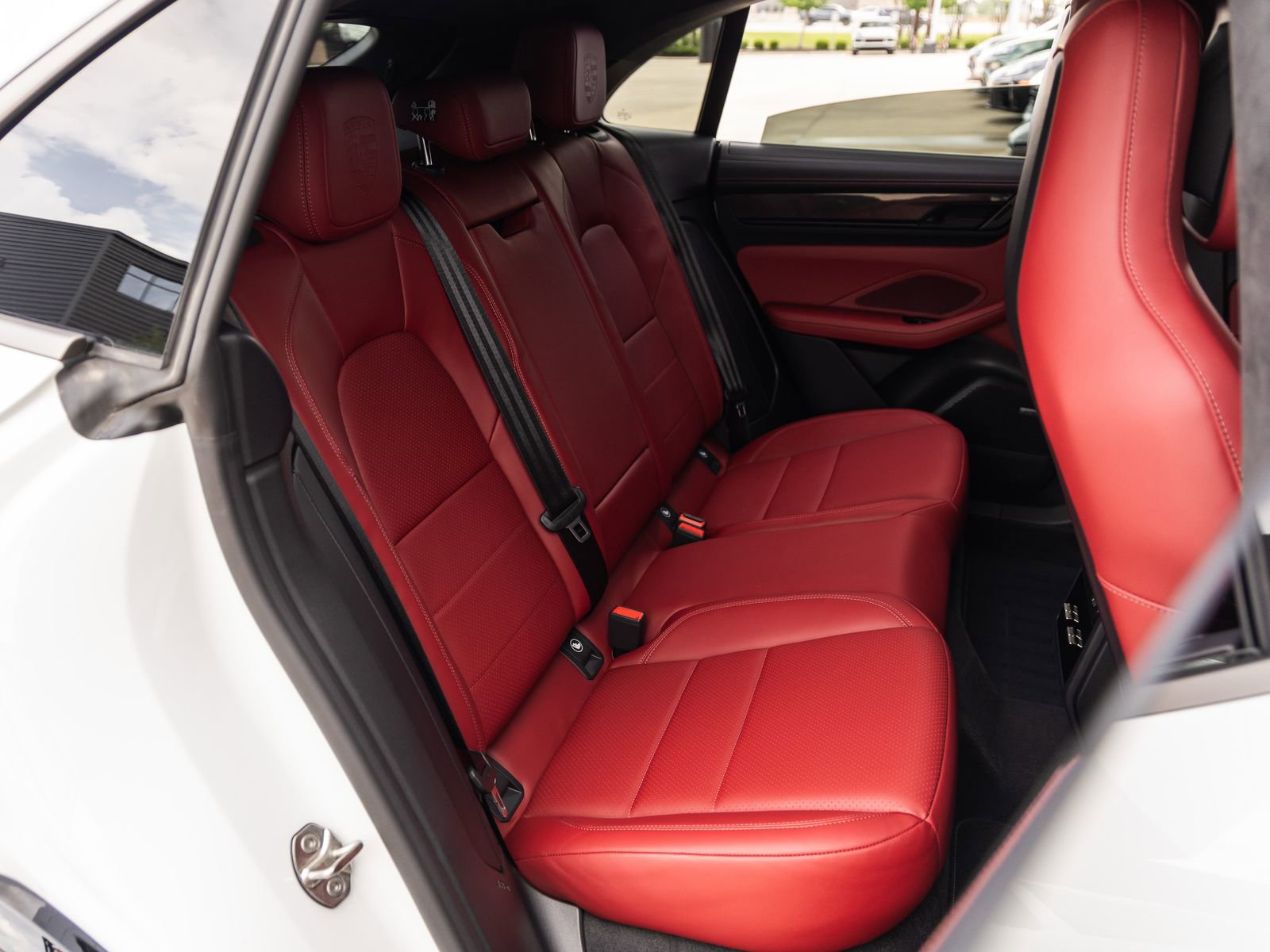 New 2025 Porsche Macan Turbo Electric AWD/4WD image 42