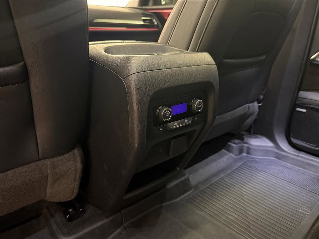 Used 2024 Chevrolet Traverse RS image 26