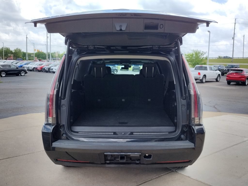 Used 2019 Cadillac Escalade ESV Luxury AWD/4WD image 24