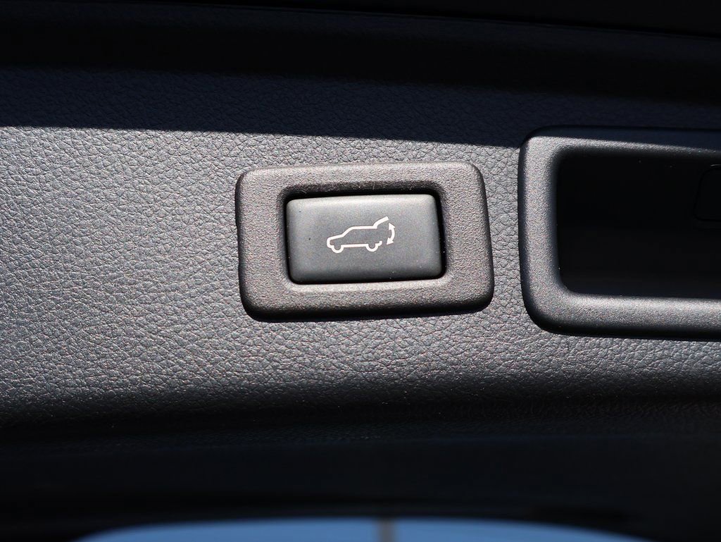 Used 2017 Subaru Forester 2.0XT Touring image 16