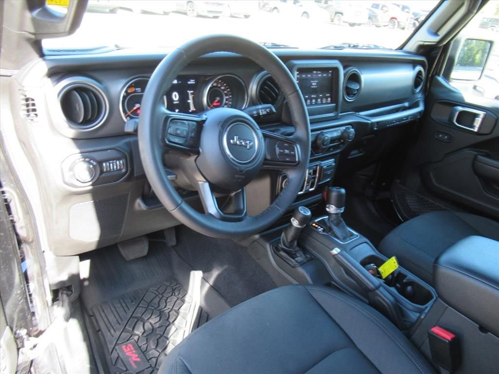 Used 2022 Jeep Wrangler Unlimited Sport image 15