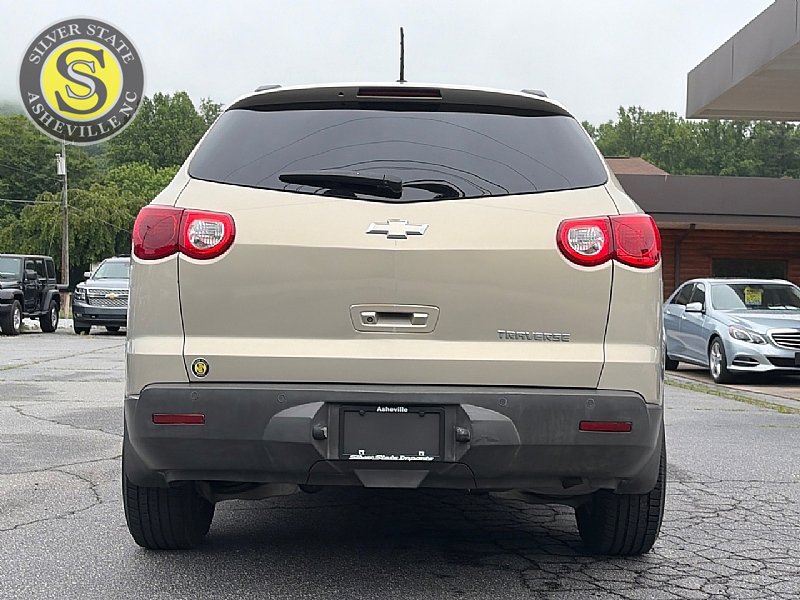 Used 2010 Chevrolet Traverse LT w/ Personal Connectivity Package FWD image 5