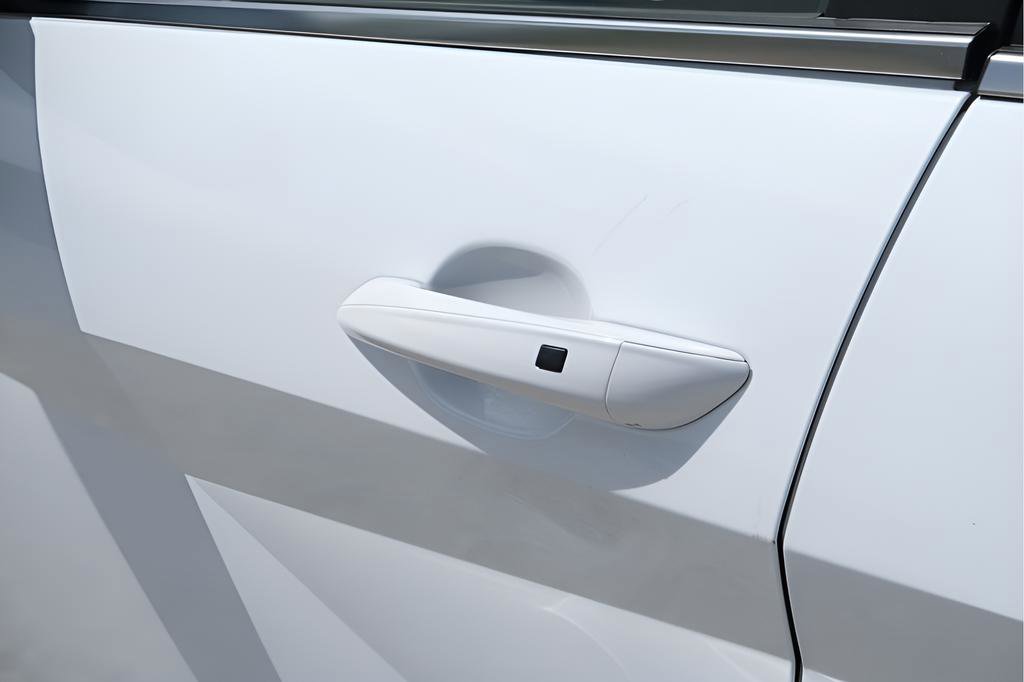 Used 2025 Hyundai Elantra SEL image 37