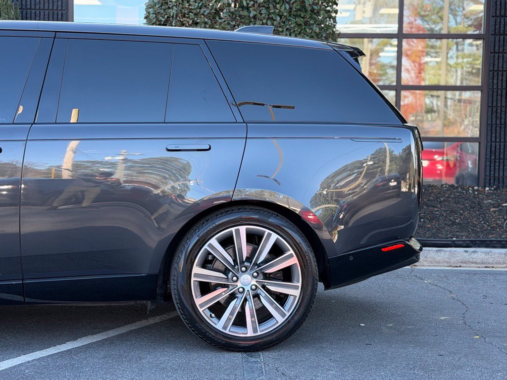 Used 2023 Land Rover Range Rover Autobiography AWD/4WD image 11