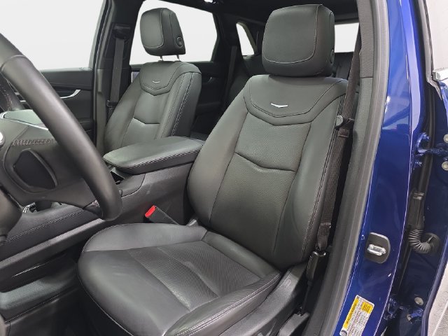 Certified 2024 Cadillac XT5 Premium Luxury AWD/4WD image 12