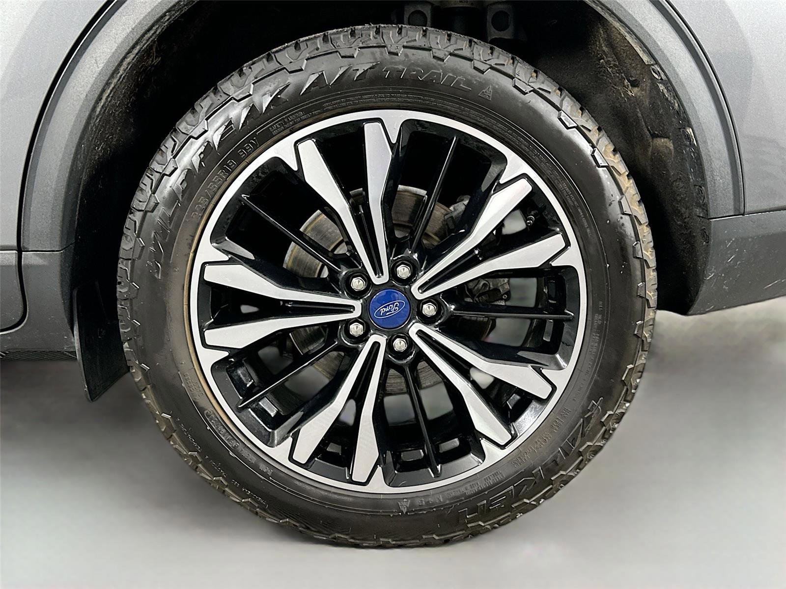 Used 2022 Ford Escape SEL w/ SEL Stealth AWD Package image 31
