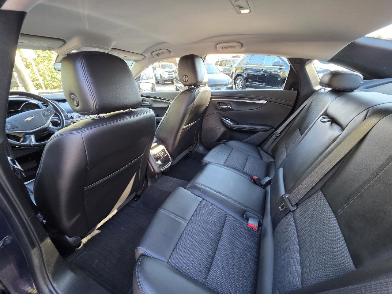 Used 2017 Chevrolet Impala LT FWD image 18