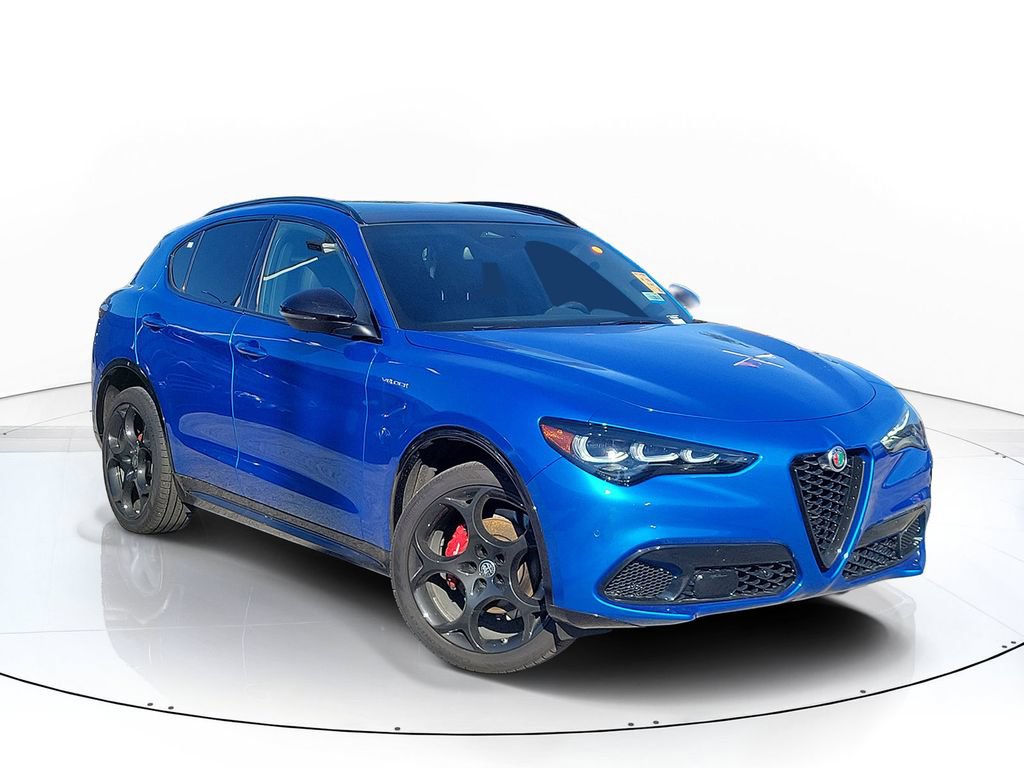 Used 2025 Alfa Romeo Stelvio Sprint